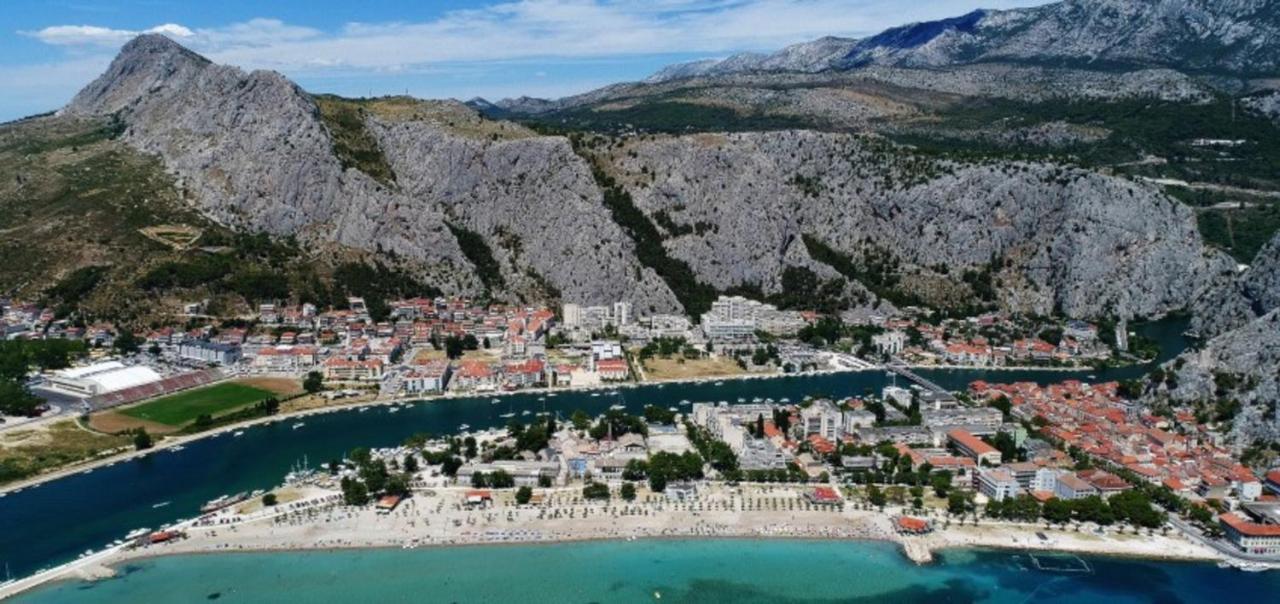 Apartment Gusar -top Position, Close To The Center And The Beach, Fully Equipped Omiš